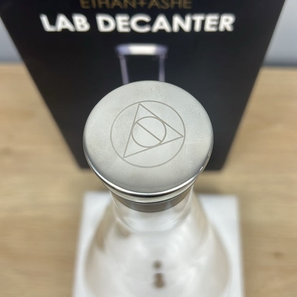 NEW Ethan+Ashe Wine Whiskey Lab Decanter Bartending Tool - Picture 12 of 12